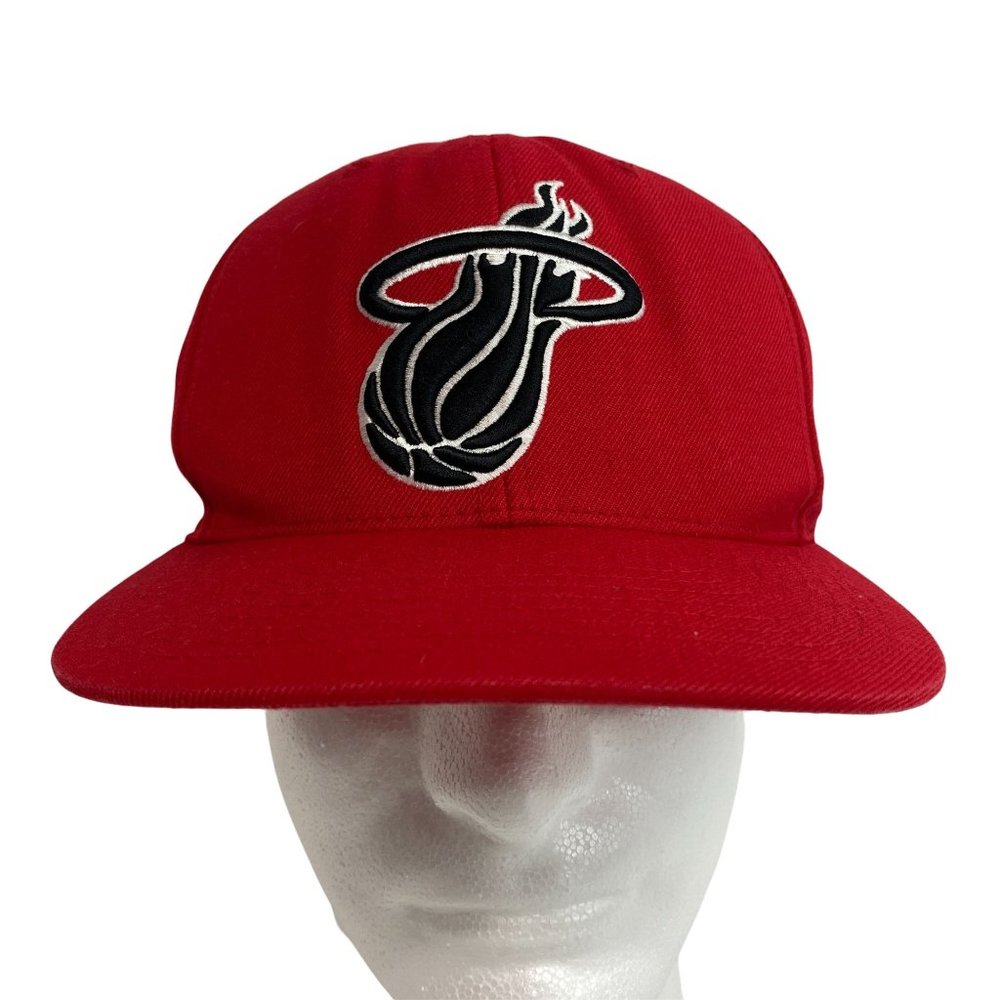Miami HEAT Mitchell n Ness Snapback Hat Red w Black Flame NBA